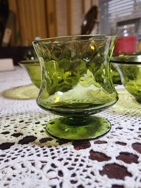 Green Glass Goblets Modern Mid Century Footed Glassware Avocado Olive 4 Piece